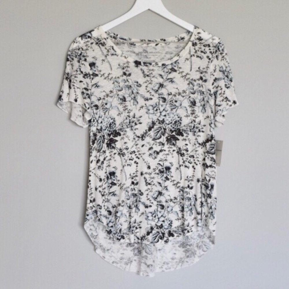 NWT Lucky Brand Linen White & Blue Floral Tee